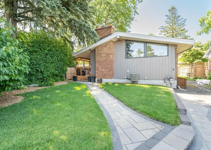 Cozy Bungalow - 5Mins To The Ottawa Hospital